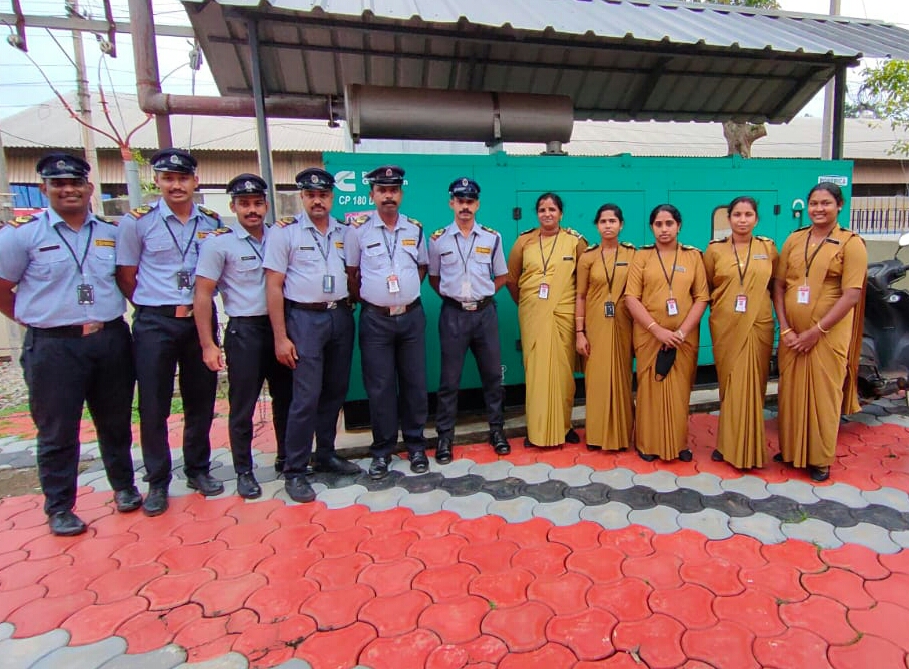 Efficient security members group photo 13