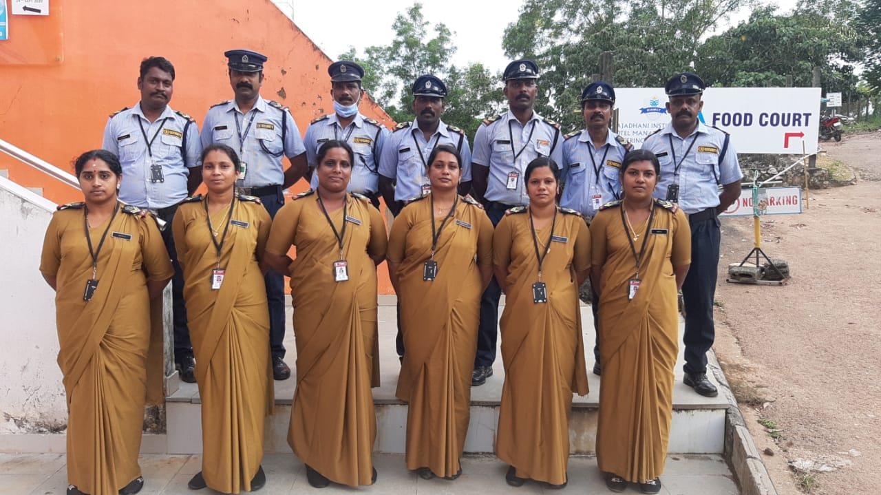 Efficient security members group photo 23
