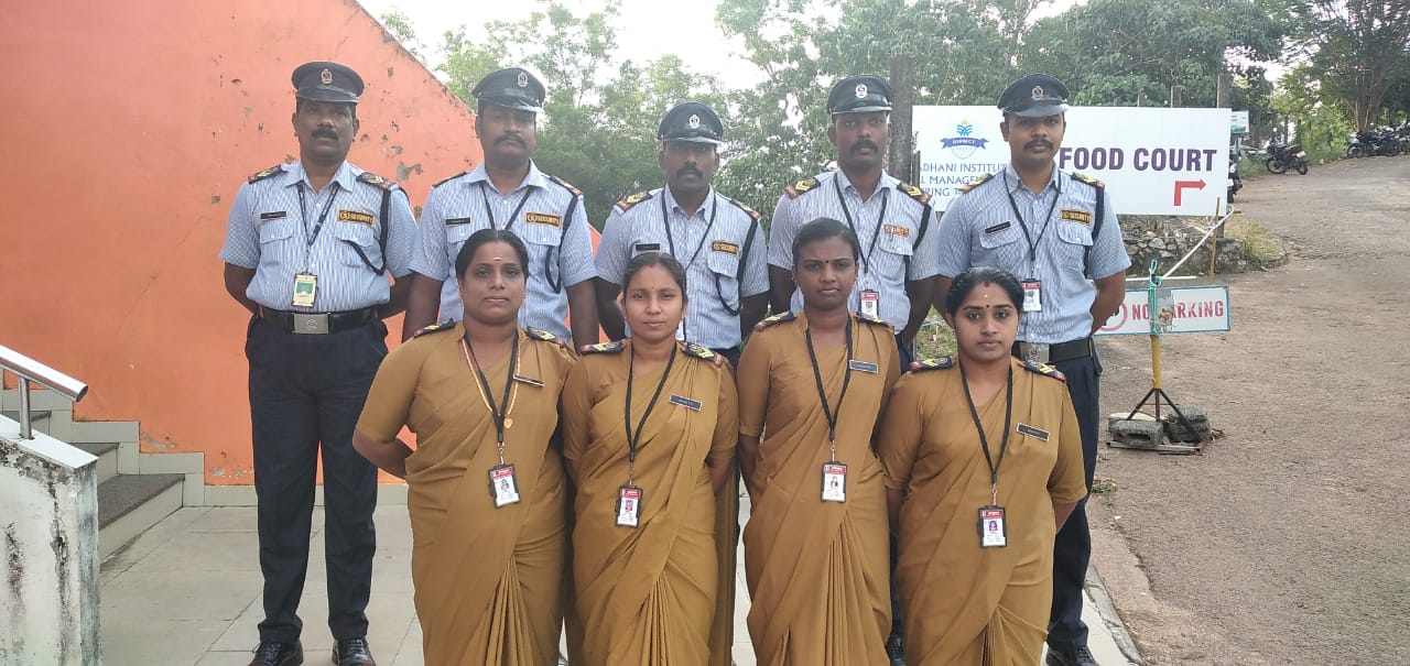Efficient security members group photo 24