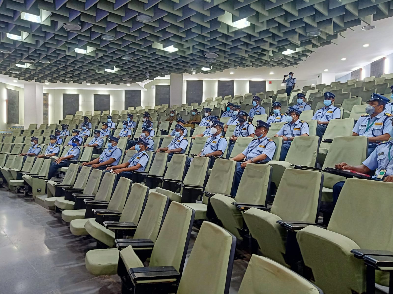 Efficient security members group photo 3