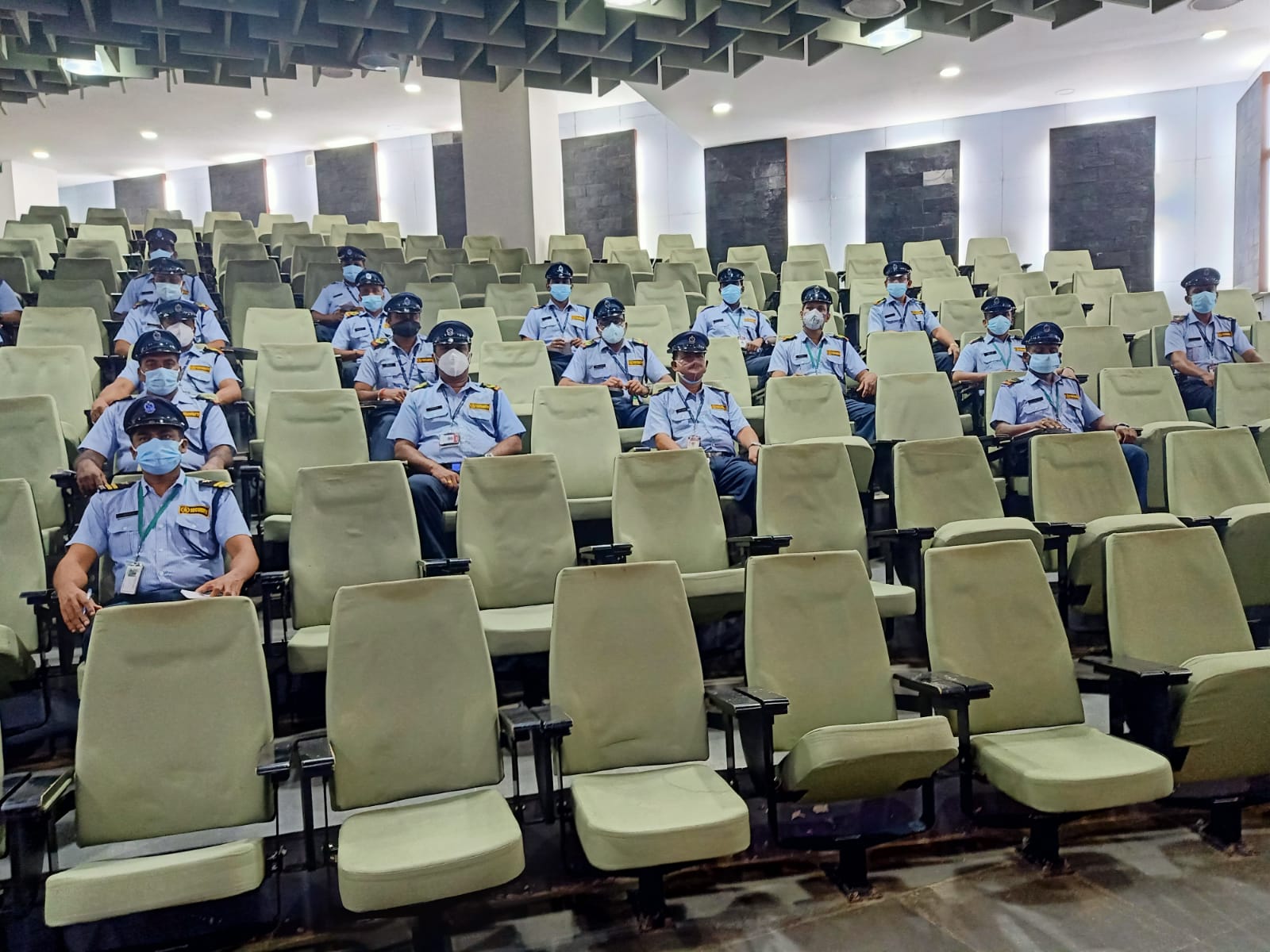 Efficient security members group photo 4