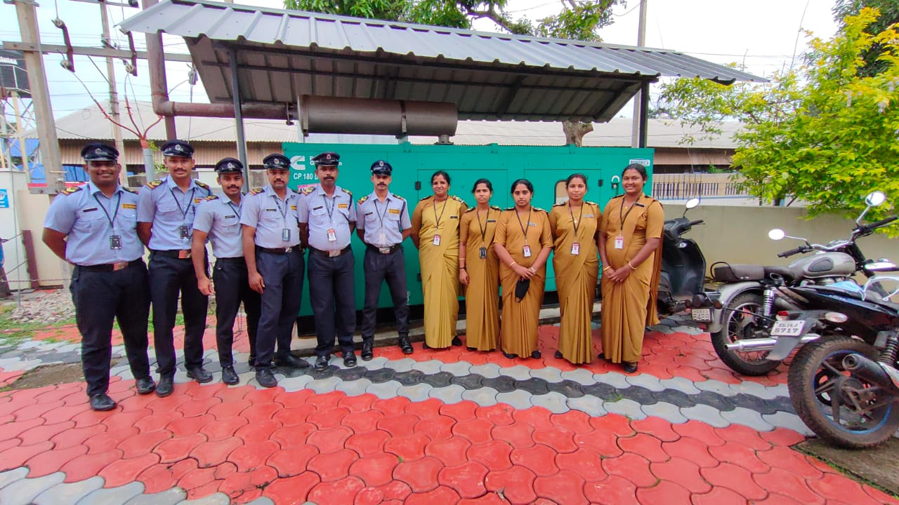 Efficient security members group photo 5